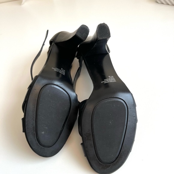 Alfani  Women Black LeatherStrap Sandals - Picture 4 of 10